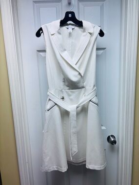 White House Black Market Sleeveless Wrap Dress Size 6 Ivory Belted